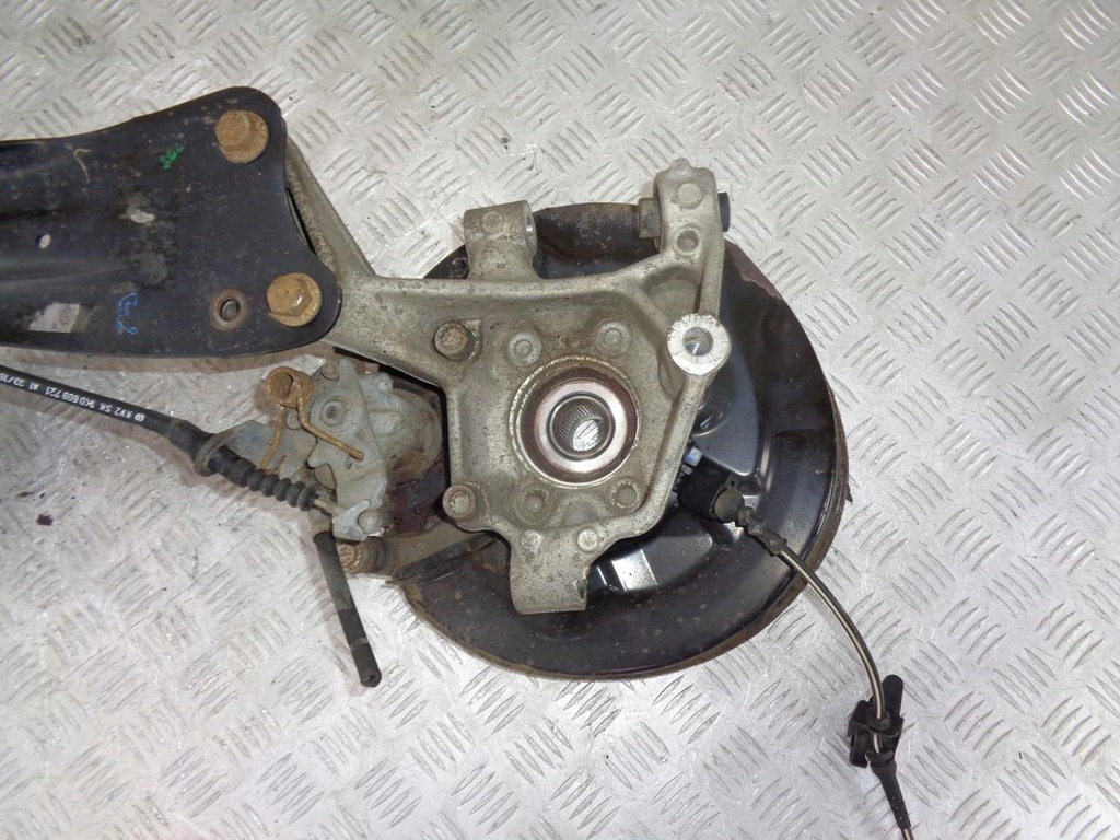 фото №7, Поворотний кулак ступиця важіль лівий задня skoda yeti 4x4 1.4 tsi 2009- 3c0505435g