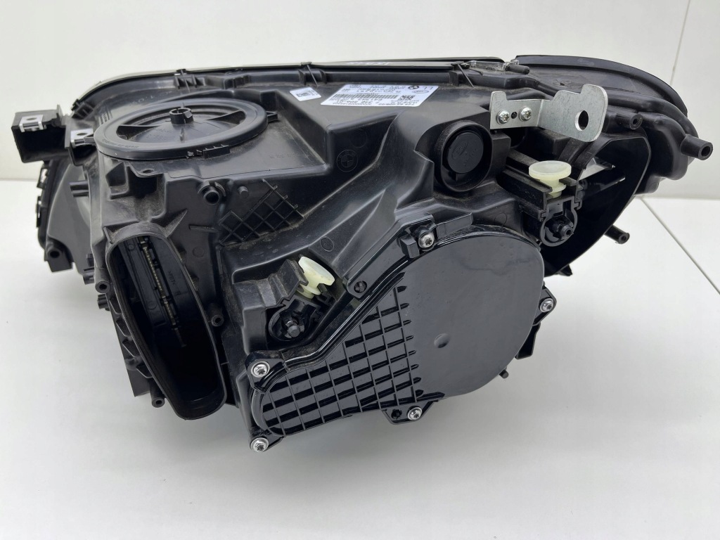 Bmw 7 f01 f02 рестайлинг  правая фара ксенон европа 7348506 Доставка