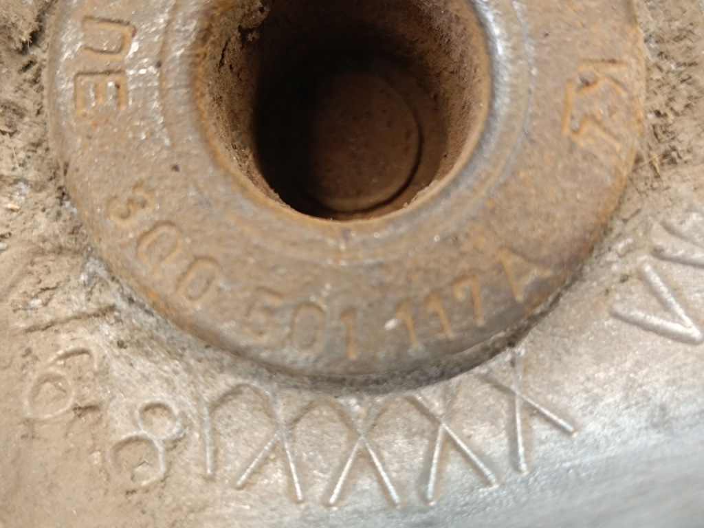 фото №15, Vw arteon shooting brake 1.4 ehybrid 2022 r поворотный кулак правый задняя 3q0501117a