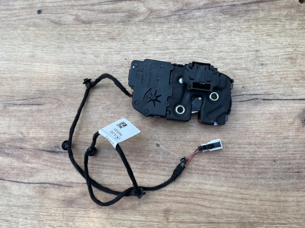 фото №1, Mercedes w205 защёлка спинка сиденье a2059200576