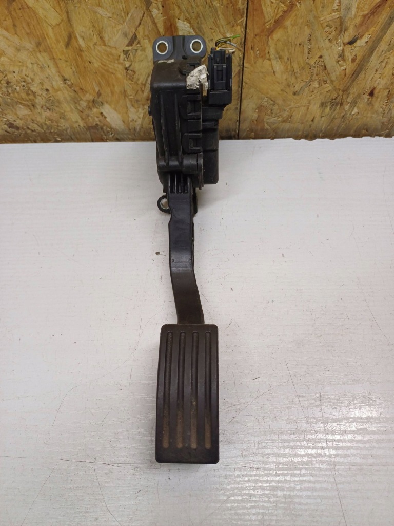 фото №1, Ford focus 2006 педаль газа / ускорения