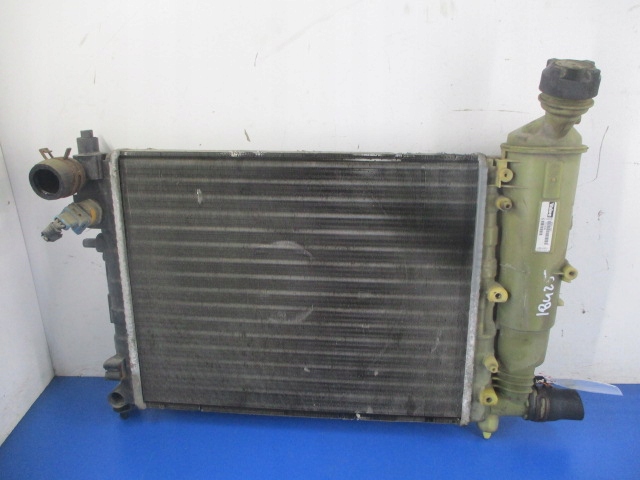 Купити Citroen saxo 2 1.1 радіатор води valeo