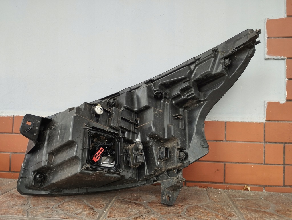 фото №10, Лампа права full led renault trafic iii 4 lift 2019-2021 260109054r