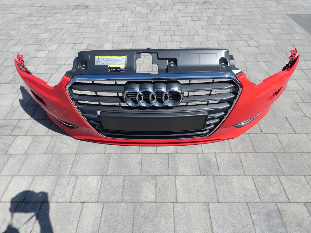 Решітка , бампер, ґрати audi a-3 8v3 дорестайлінг  hb Ціна
