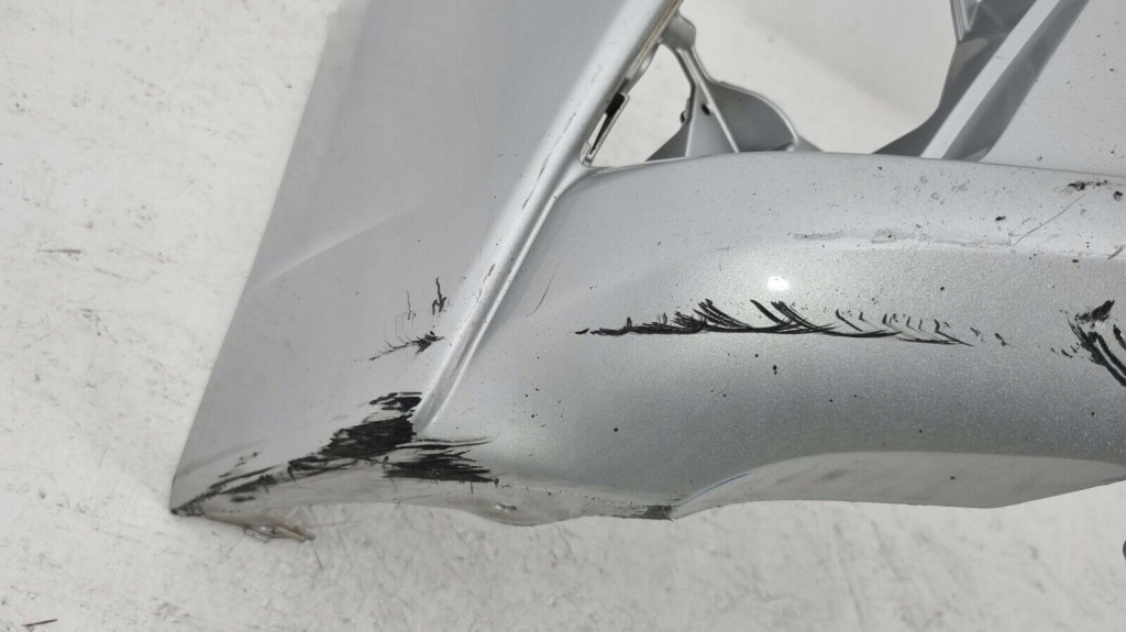 Lexus ct200h f sport 2014- бампер передний перед 52119-76250 Недорого