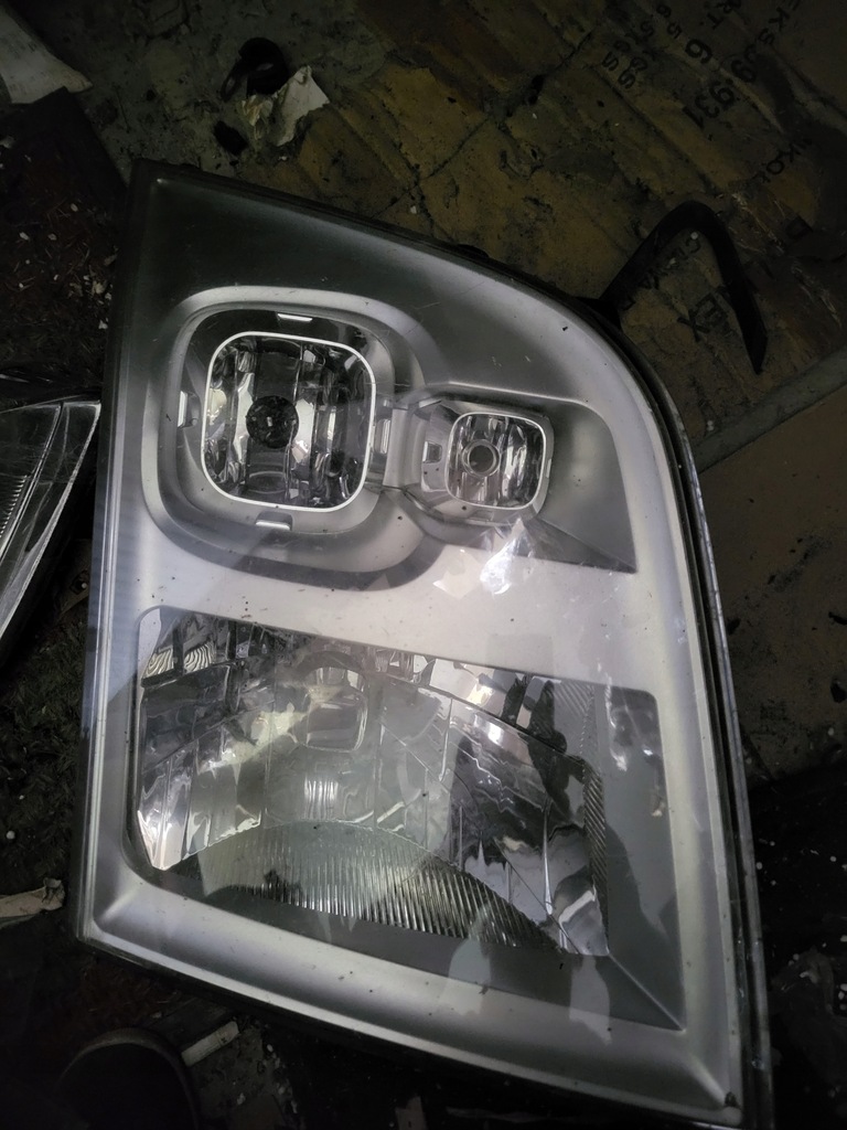 фото №1, Ford transit mk6 правая лампа оригинал europa