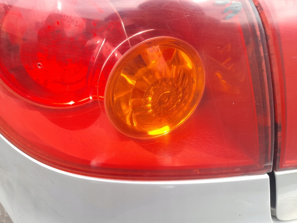 фото №8, Mazda 3 лампа лівий задня ліва задня крила крила