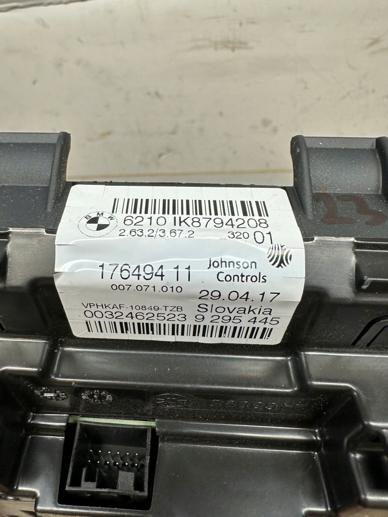 Счетчик bmw f45 f46 f48 2.0d европа приборы 9295445 8794208 в Украине