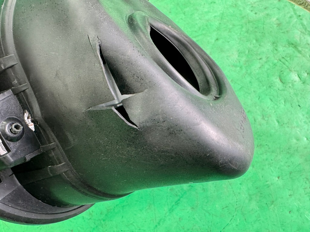 фото №8, Кришка заливної пального кришка срібляста 5p5809905 seat altea xl 04- лак: ls7y