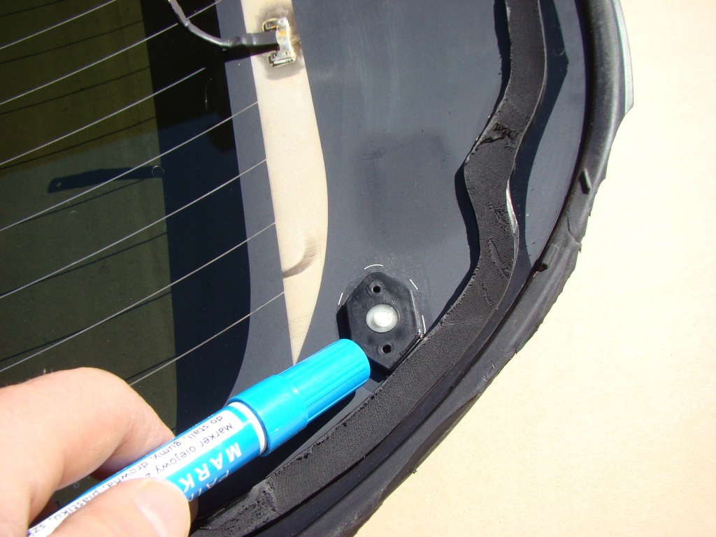 фото №11, Jaguar e-pace скло задня