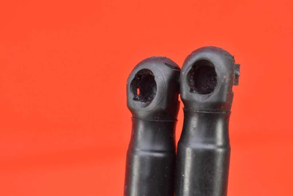 фото №7, Привод амортизаторы крышки 5925a004 5925a003 mitsubishi lancer 8 viii sedan