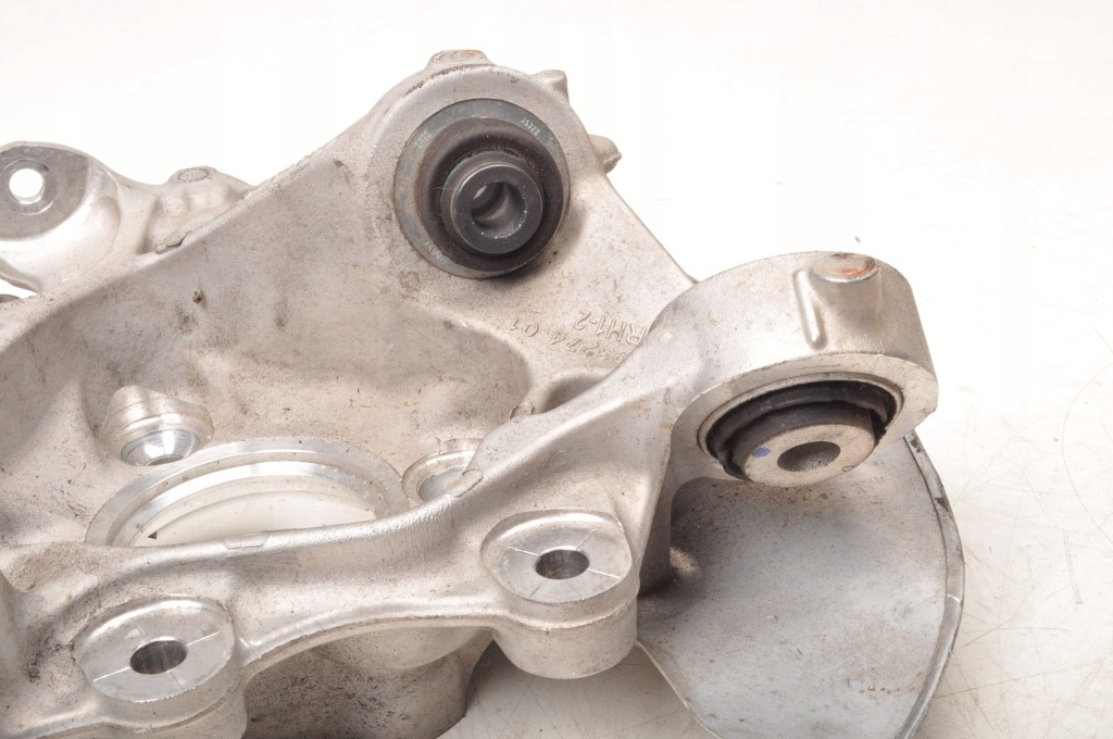 Bmw i4 g26 поворотный кулак правый задний  6893274 687134204 Недорого