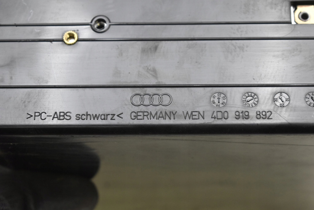 фото №8, Считыватель дисков навигации 4d0919892 audi a3 8l 00-03