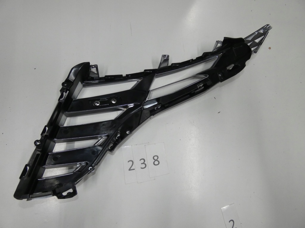 Решітка бампера, рамка фари передньої hyundai tucson iv n- line 238. Зі Шроту