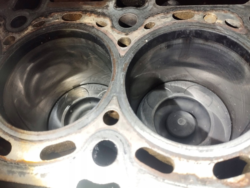 Блок двигателя низ  поршни ssangyong tivoli 1.6d e-xdi d16dtf с Разборки