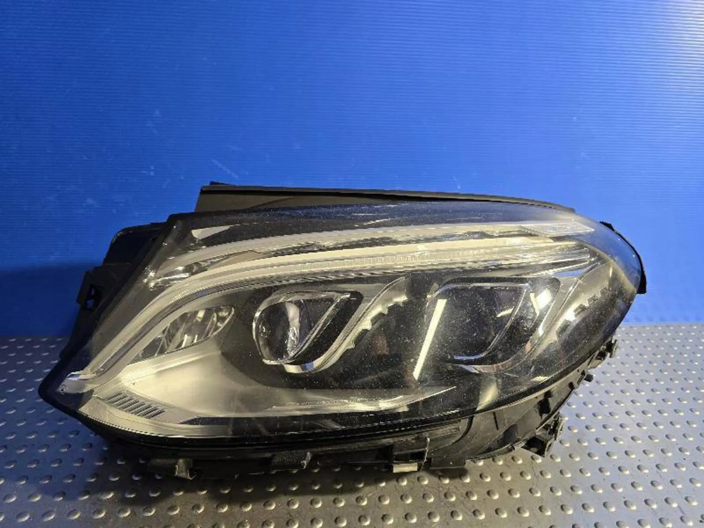 Mercedes gle ils a1669067502 лампа передня перед ліва Зі Шроту