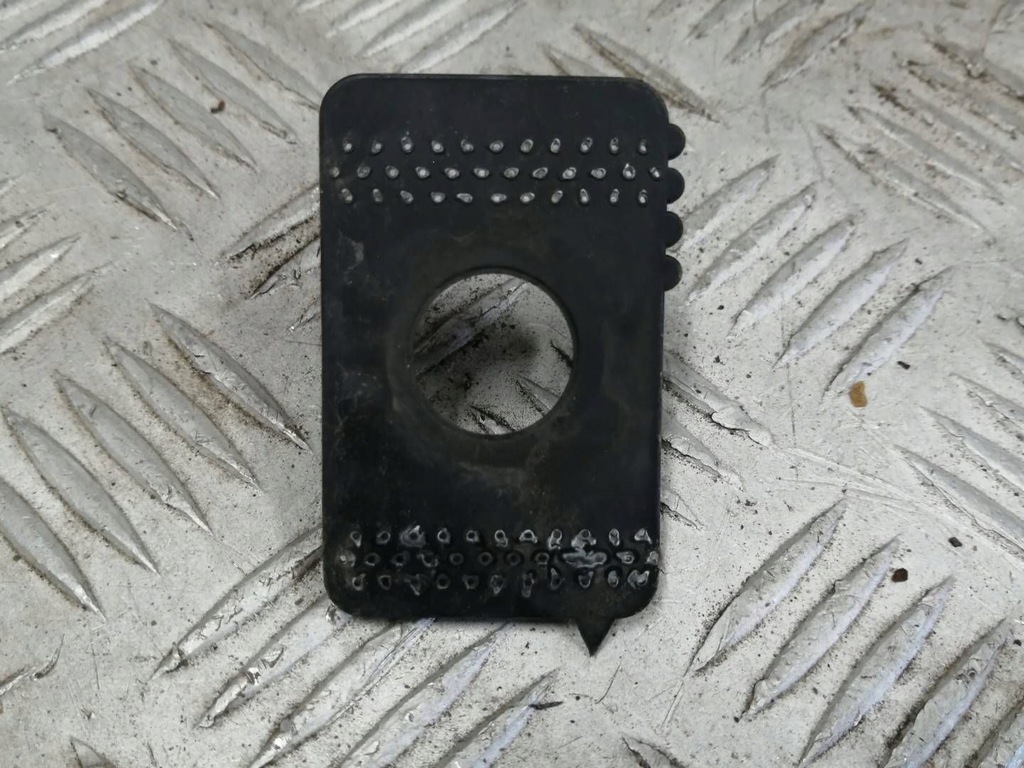 фото №1, Mercedes w176 корзина кронштейн датчика pdc