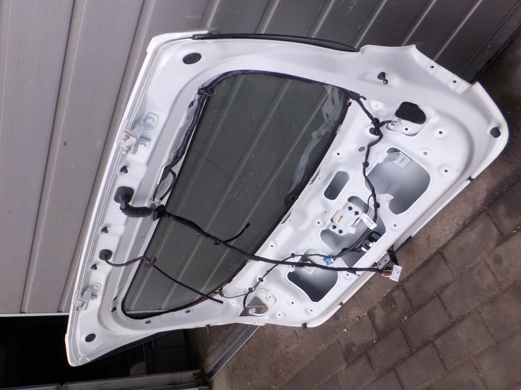 фото №9, Hyundai i30 1.6 crdi 16v 2014r кришка багажника багажника