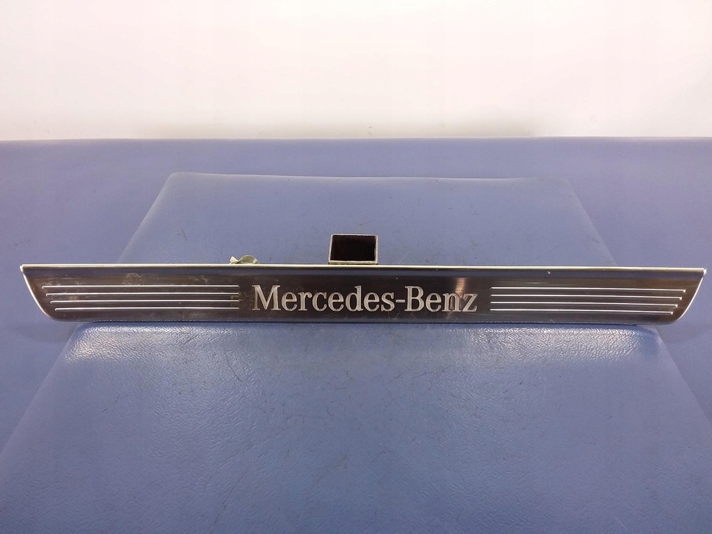 фото №1, Mercedes s w222 молдинг порог перед правый led