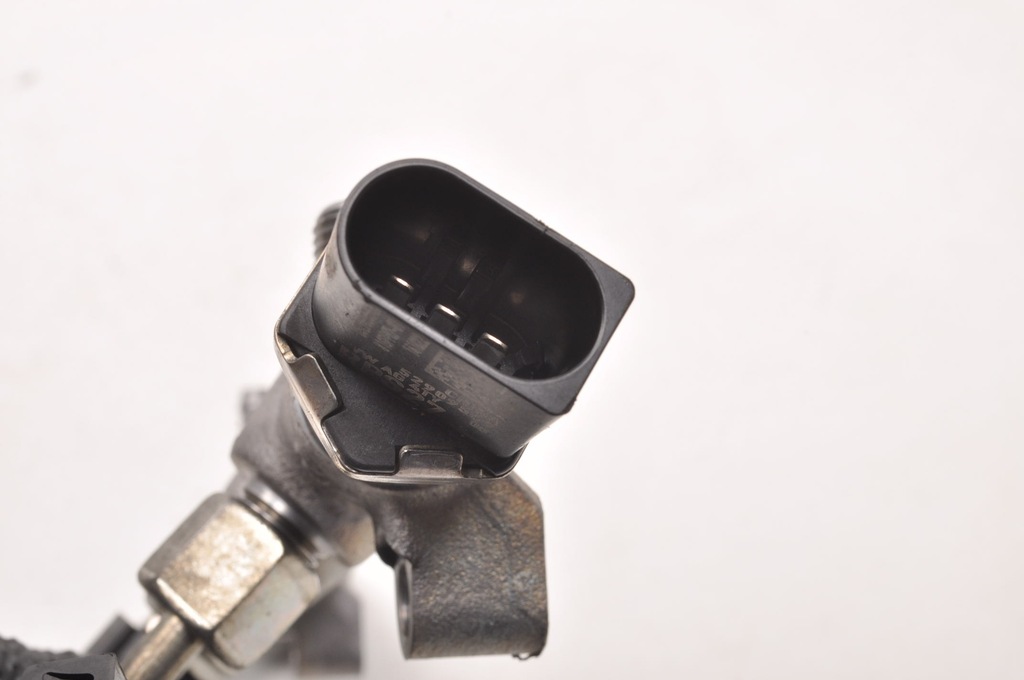 фото №9, Ford tourneo connect mk3 2.0 eco молдинг упорскування 05l130089h 04l130764b