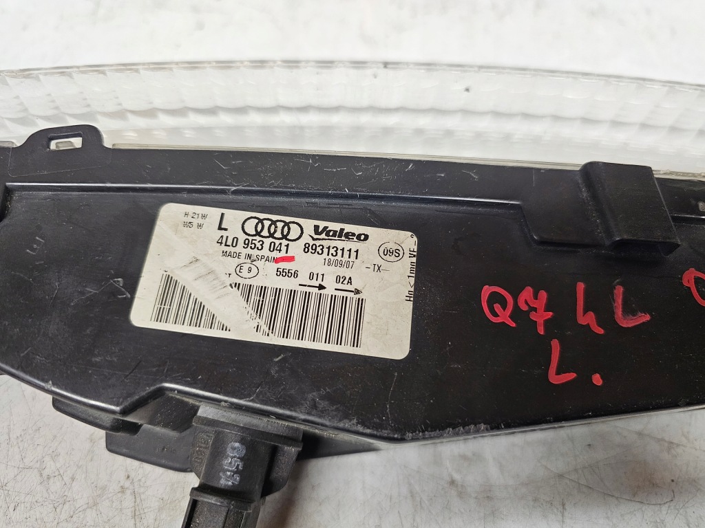 фото №16, Audi q7 4l 07r поворотник бампера левый перед 4l0953041