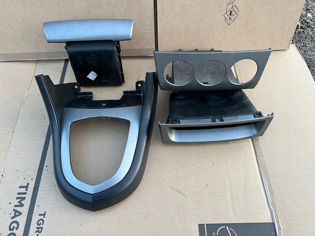 фото №1, Рамка защита домкрата 9658691277 peugeot 308 t7