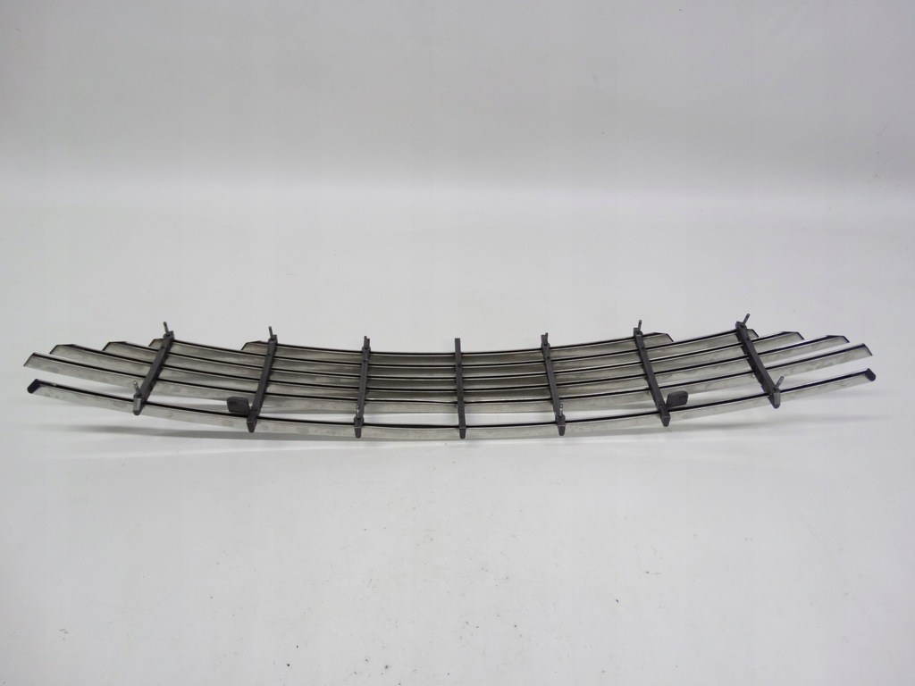 фото №10, Aston martin db9 03-08 решётка радиатора решётка радиатора бампера 9g43-71-11006 оригинальная