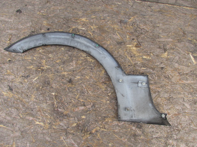Mitsubishi pajero 3 2003r молдинг подкрылок / крыла правый  перед mn117210 Недорого
