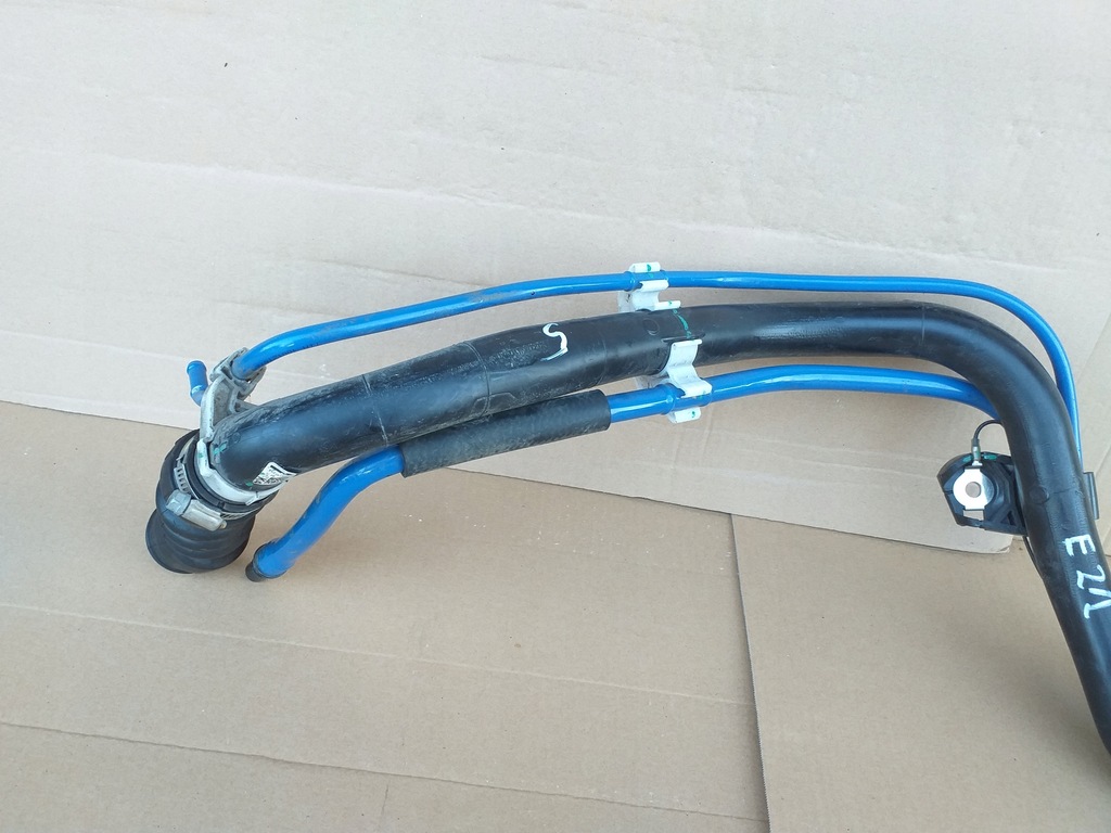 фото №3, Toyota corolla e21 труба заливної пального заливна горловина