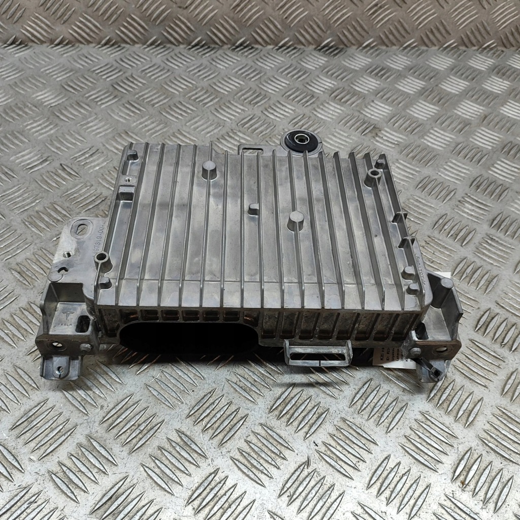 фото №8, Tesla model y 2023 блок керування / модуль комфорту