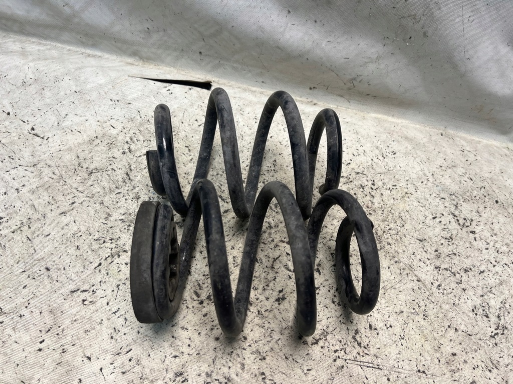 фото №1, Mercedes klasa a w177 a45s пружина пружини задня