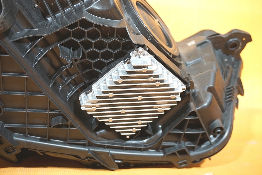 фото №16, Audi q3 83a 17km лампы перед full led полный 83a941033a / 83a941034a