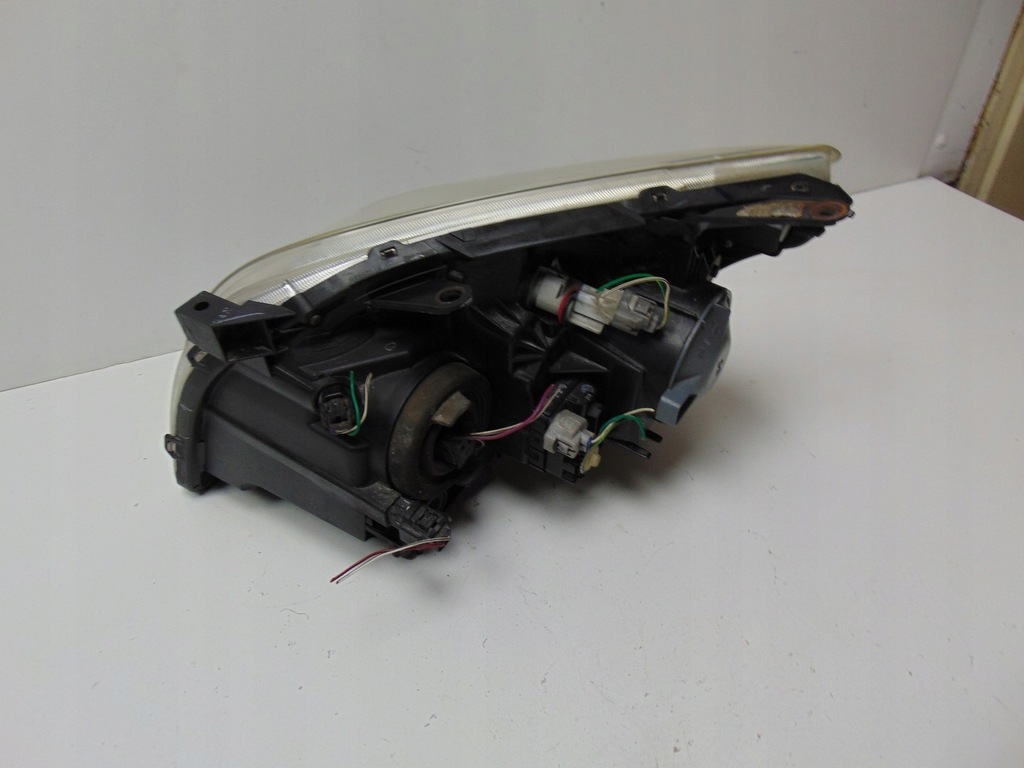 фото №8, Лампа права toyota avensis t25 lift europa