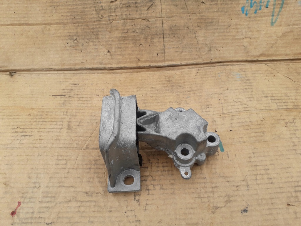 фото №1, Кронштейн подушка двигателя renault twingo ii 1.2 16v