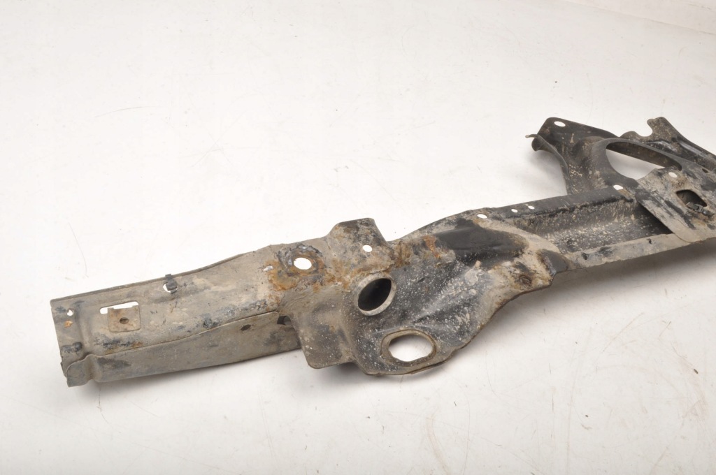 фото №5, Mercedes w245 нижняя балка радиатор