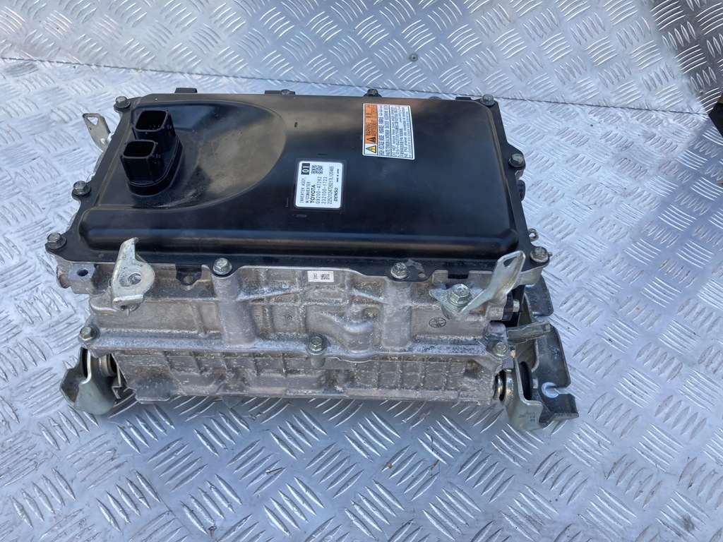 фото №1, Инвертор конвертер toyota prius iv 15- 1.8