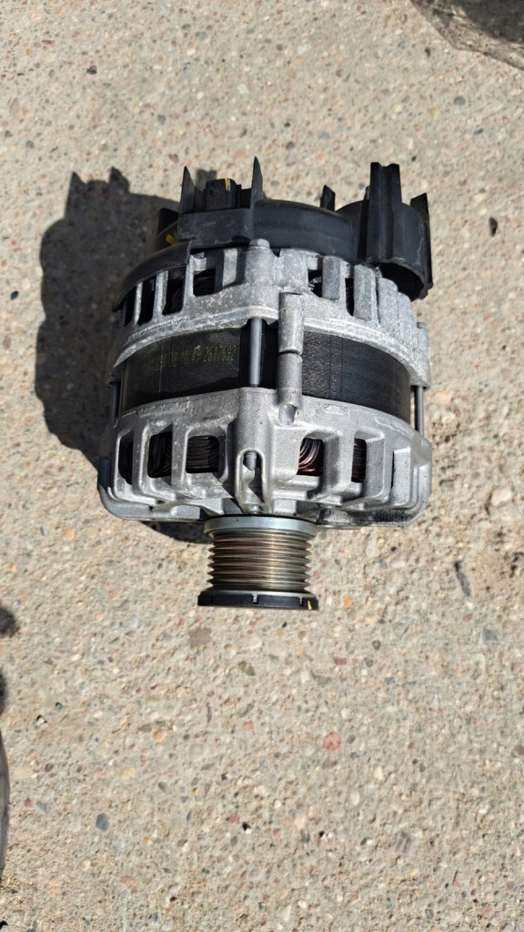 фото №1, Генератор renault scenic iv 1,7 dci 231005113r