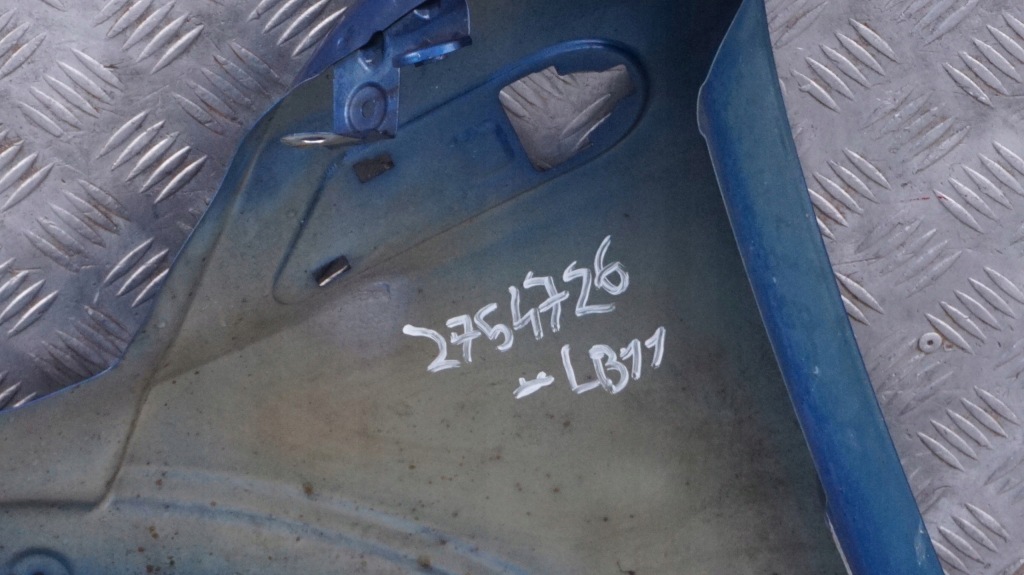 Купить Mini cooper r56 крыло  правый  lightning blue a63