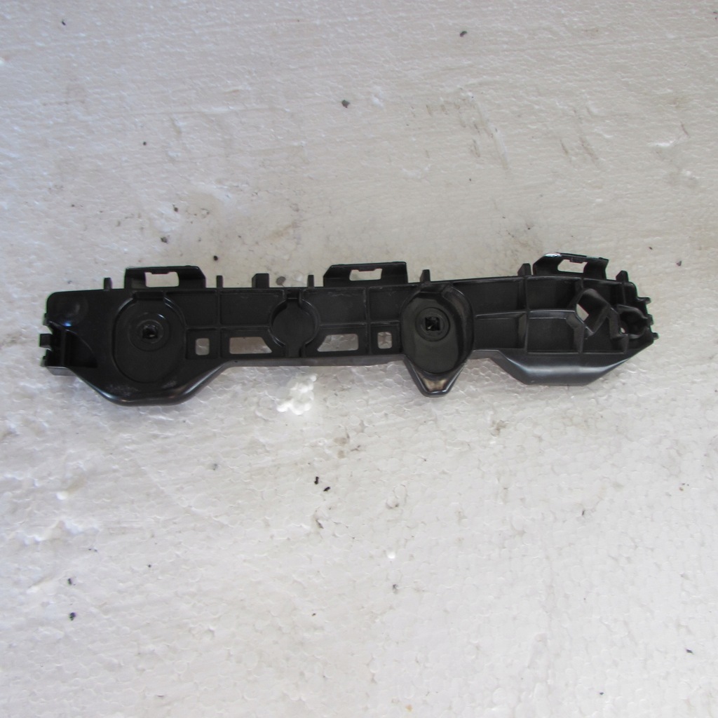 фото №1, Corolla e21 хетчбек напрямна задній задня правий