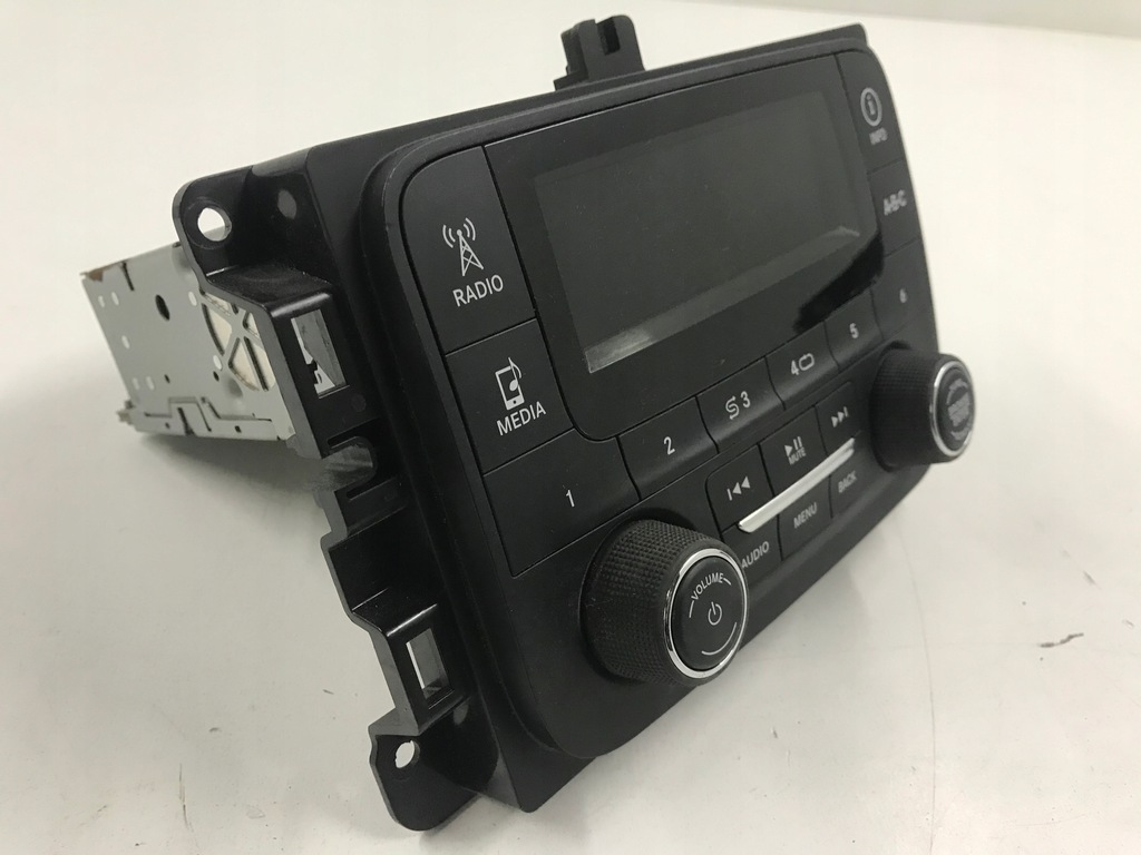 фото №2, Chrysler 200 2015 радіо