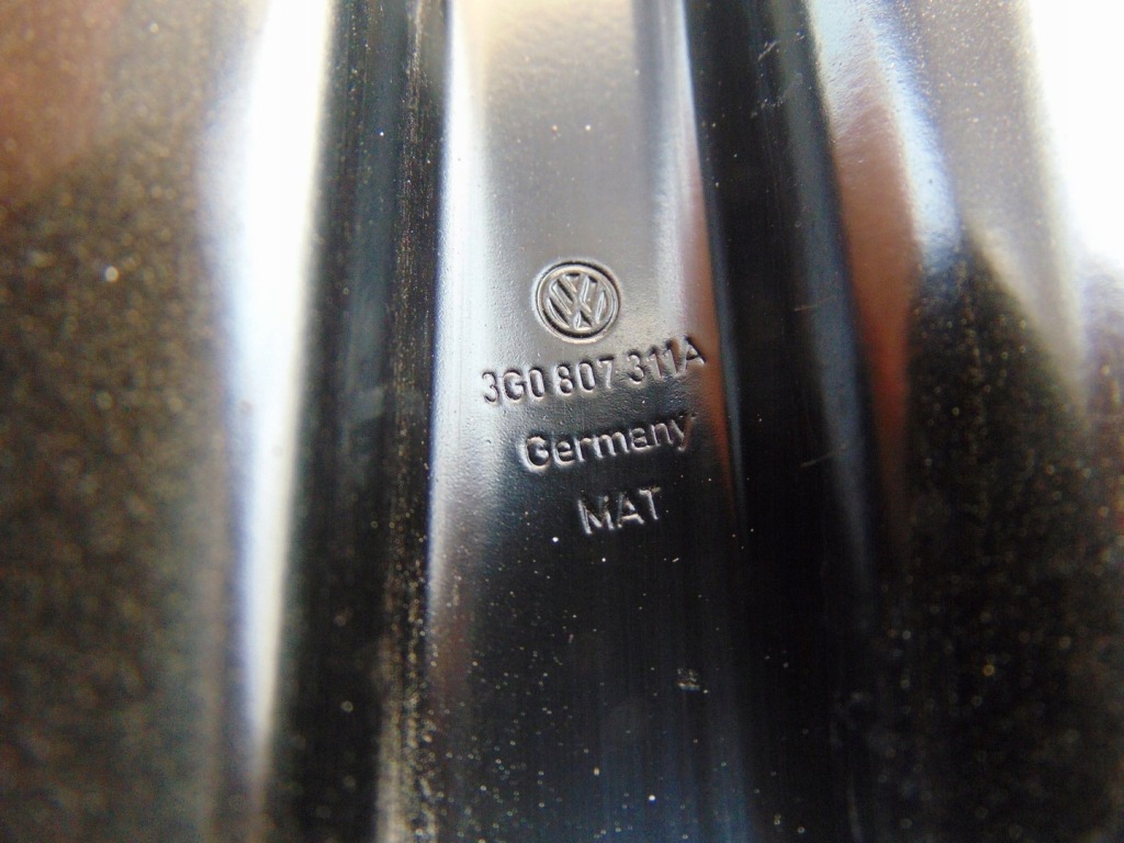 Балка бампера задняя vw passat b8 + абсорбер Киев