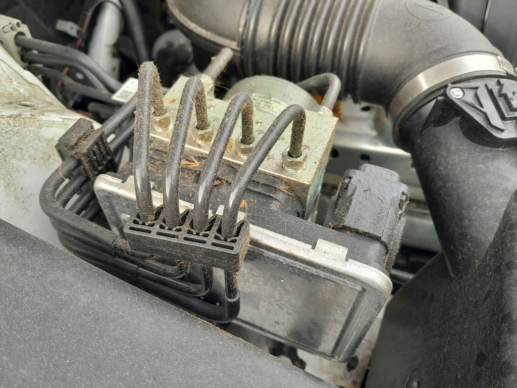 фото №1, Subaru xv 2017-2021 насос abs 27536fl040