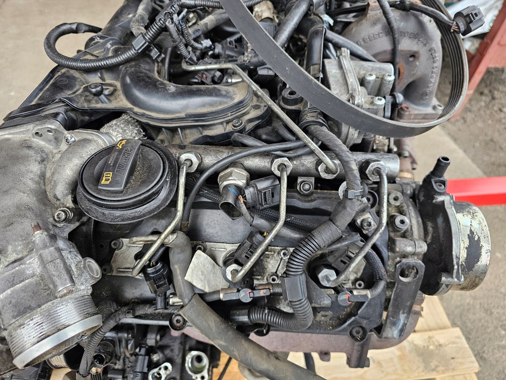 фото №13, Audi q7 4l 3.0 tdi двигатель bug голый блок двигателя do ремонта