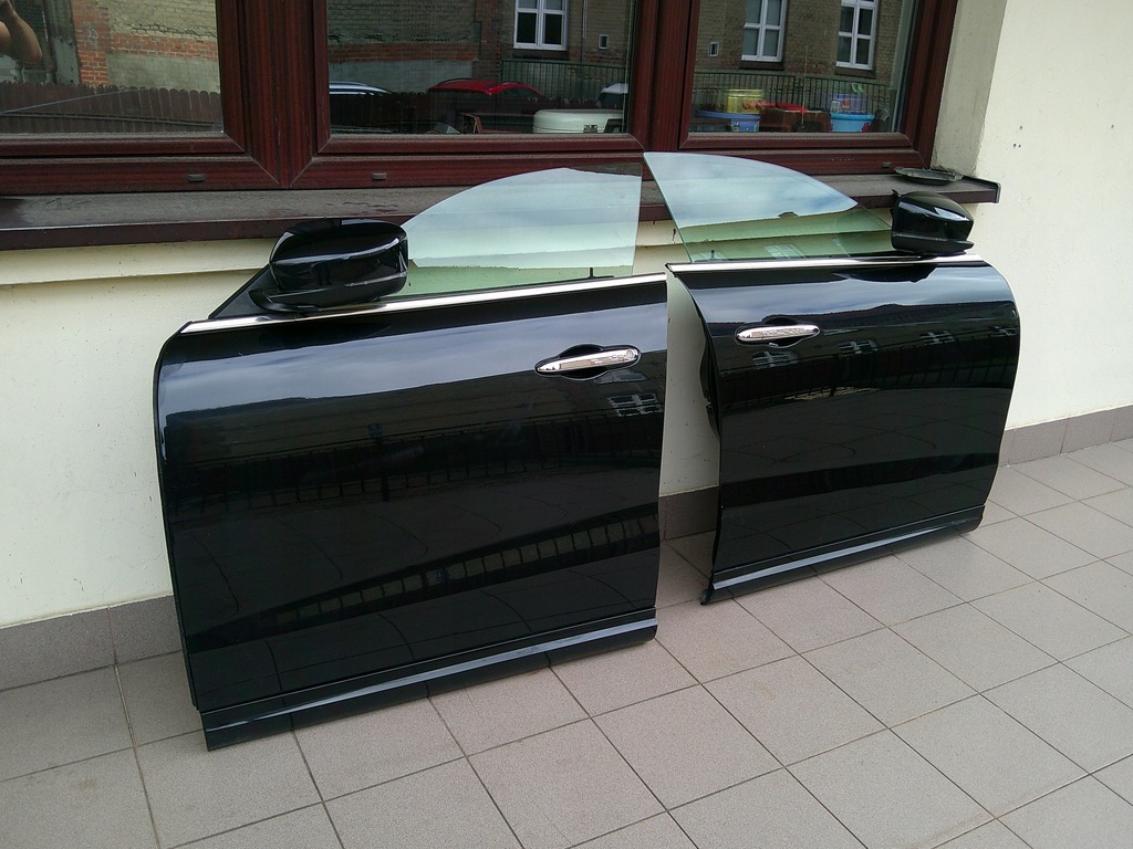 фото №1, Maserati levante дверь левая правое перед полный 815