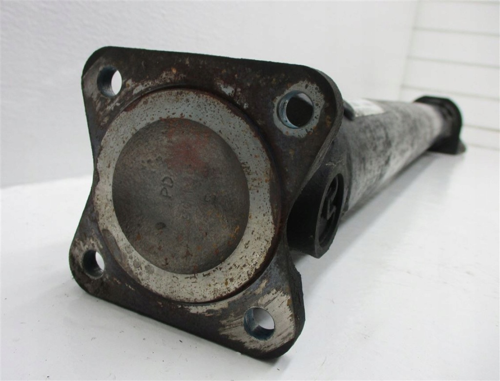 Wał приводной задний  merc ml w163 4.0 cdi a1634101202 Оригинал