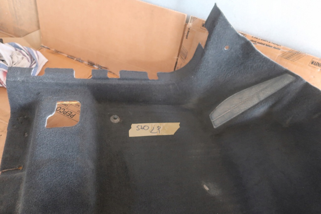 фото №5, Volvo s40 ii v50 килимок водія обшивка ліва 04-11eur