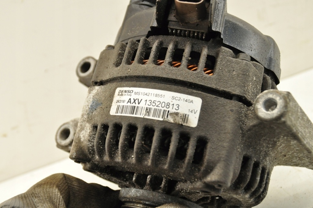 Генератор opel astra k 13520813 1.6l бензиновий 147kw 2018 Недорого