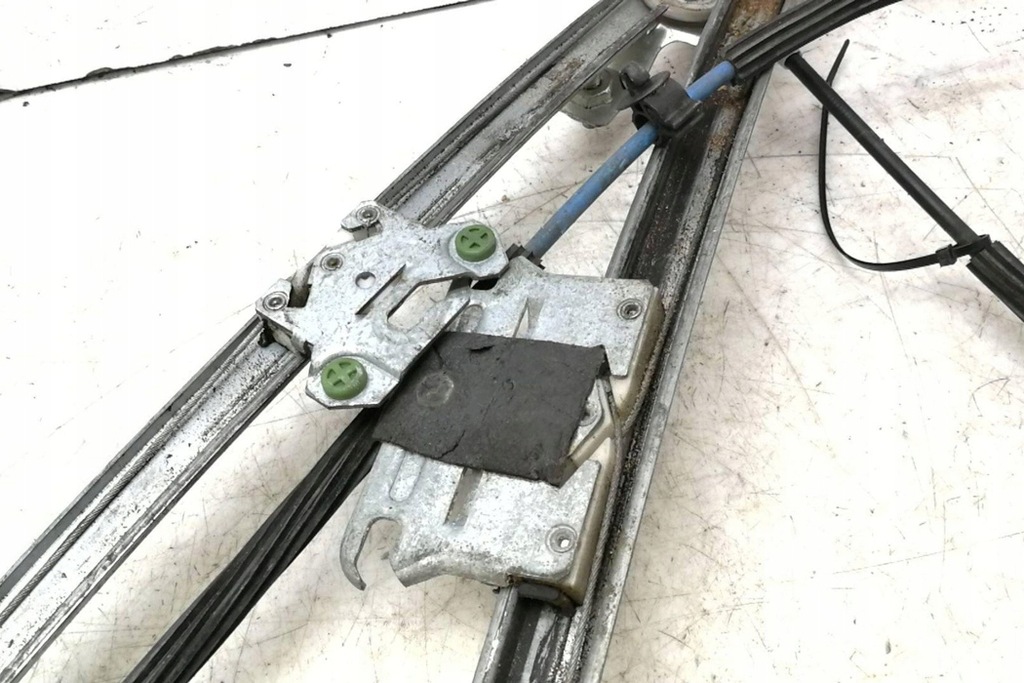 фото №6, Подъемник стекло левых передних дверь alfa romeo gt 937_ 606815930 1.91l