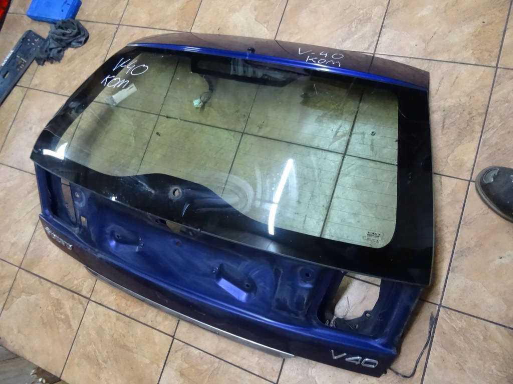 фото №3, Volvo v40 1.9dci 03' крышка багажника багажника задняя