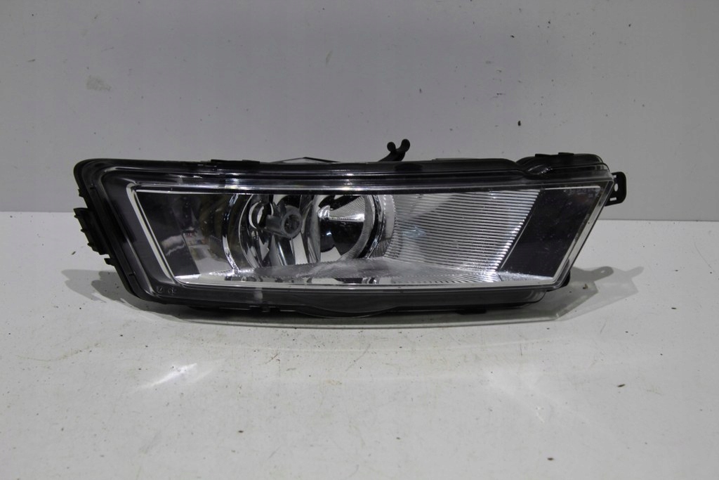 фото №1, Противотуманная фара skoda оригинальный номер 7191100001